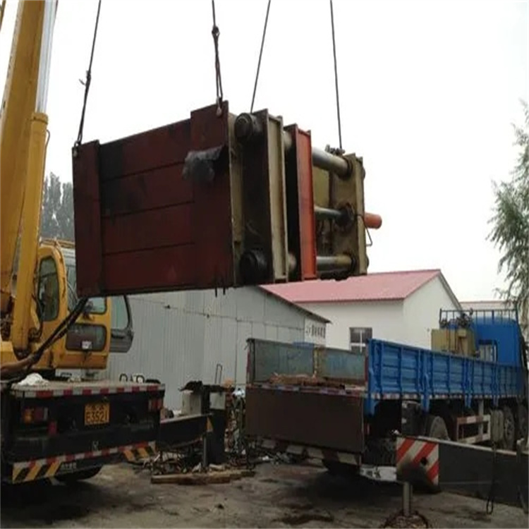 三元起重机吊装大型构件时一定要在吊物上有明确的标识及操作规范